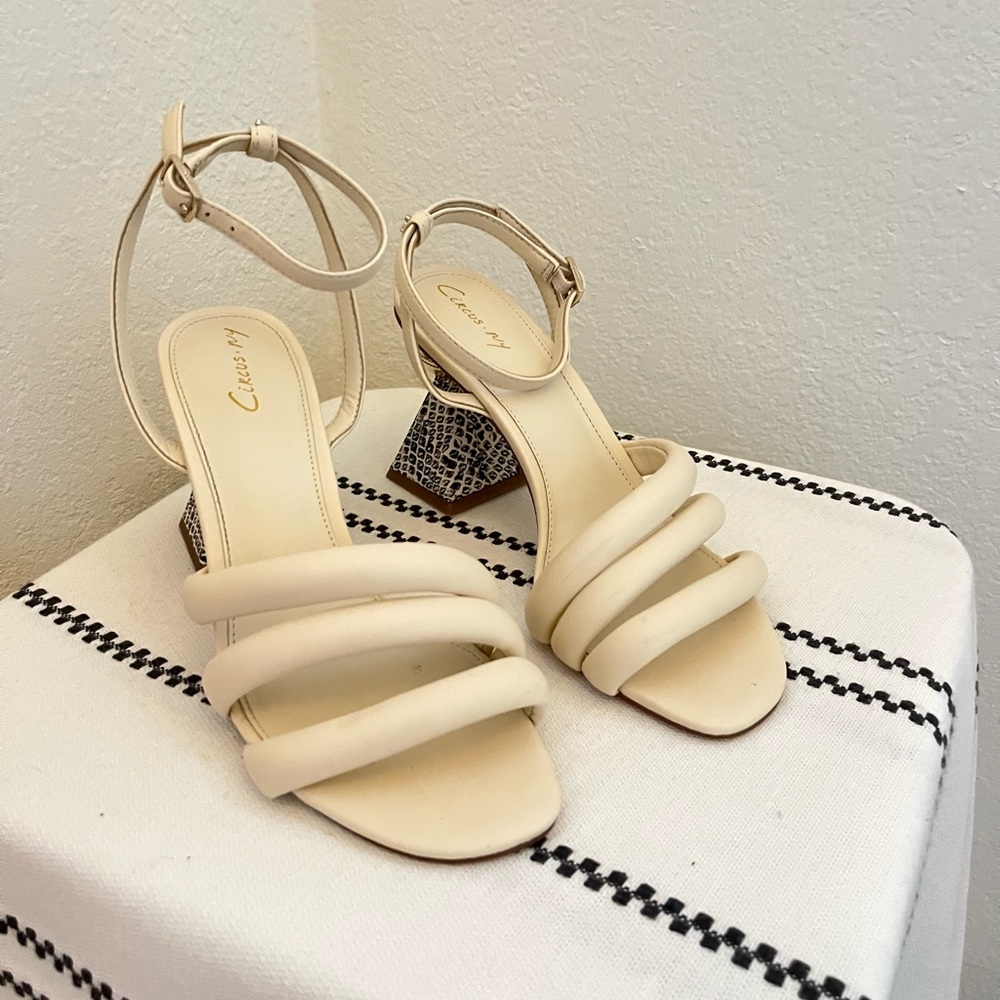 Circus by Sam Edelman - white heels. Size 7.5